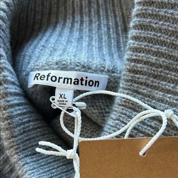 Reformation Cashmere Garrett Cropped Gray Turtleneck Sweater Sz XL NEW - Picture 10 of 16
